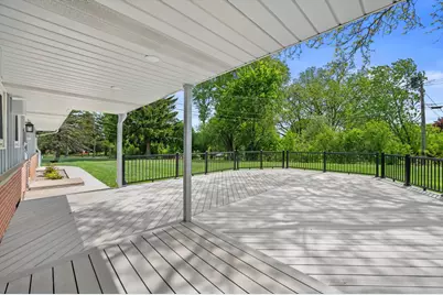 850  Janacek Rd, Brookfield, WI 53045 - Photo 5