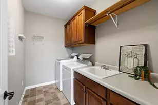 N72W7763 Harvest Ln, Cedarburg, WI 53012 - Photo 21