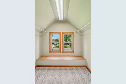 4033 N 93rd St, Wauwatosa, WI 53222 - Photo 17