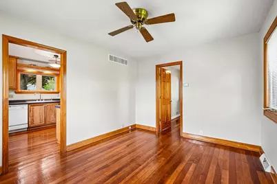 4033 N 93rd St, Wauwatosa, WI 53222 - Photo 5