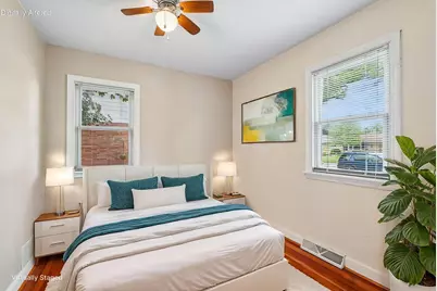 4033 N 93rd St, Wauwatosa, WI 53222 - Photo 11