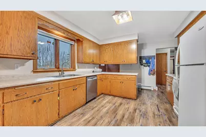 851  Linden St, Cleveland, WI 53015 - Photo 13