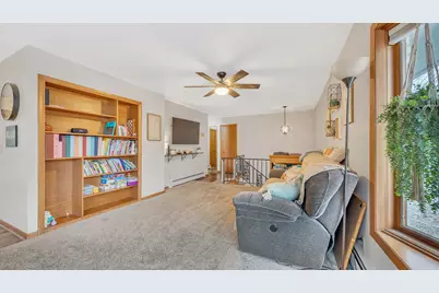 851  Linden St, Cleveland, WI 53015 - Photo 9