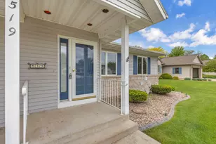 519 Sarah Dr, Fond du Lac, WI 54935 - Photo 3