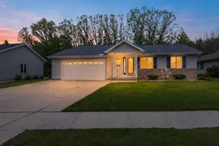 519 Sarah Dr, Fond du Lac, WI 54935 - Photo 1