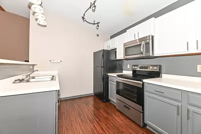 8200  Lexington Pl #12, Pleasant Prairie, WI 53158 - Photo 11