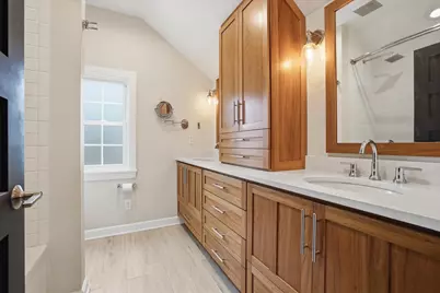 1311  Garfield Ave, Waukesha, WI 53186 - Photo 15