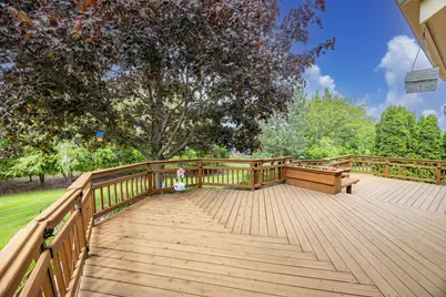 N52W16816  Oak Ridge Trl, Menomonee Falls, WI 53051 - Photo 27