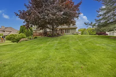 N52W16816  Oak Ridge Trl, Menomonee Falls, WI 53051 - Photo 33