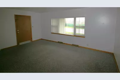 1950 S 98th St, West Allis, WI 53227 - Photo 7