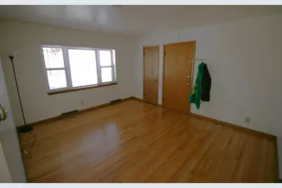 1950 S 98th St, West Allis, WI 53227 - Photo 11
