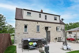 5949 S 31st St, Greenfield, WI 53221 - Photo 31