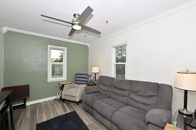 5949 S 31st St, Greenfield, WI 53221 - Photo 7