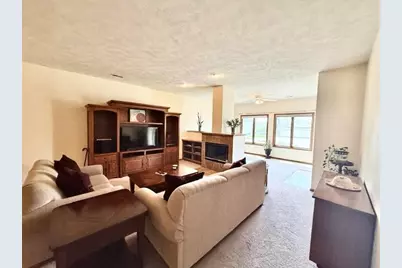 400 S Rice St #2, Whitewater, WI 53190 - Photo 9
