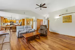 1616 Sandstone Ln, Howards Grove, WI 53083 - Photo 9