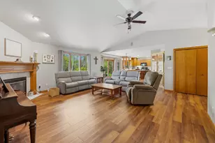 1616 Sandstone Ln, Howards Grove, WI 53083 - Photo 9