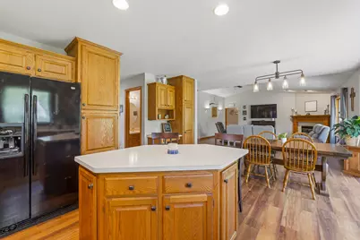 1616  Sandstone Ln, Howards Grove, WI 53083 - Photo 3