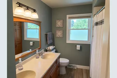 10226 W Steeple View Ln, Franklin, WI 53132 - Photo 7