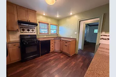 1126  Oakland Ave, Sheboygan, WI 53081 - Photo 3