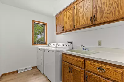 2931 W Franklin Ter, Franklin, WI 53132 - Photo 21