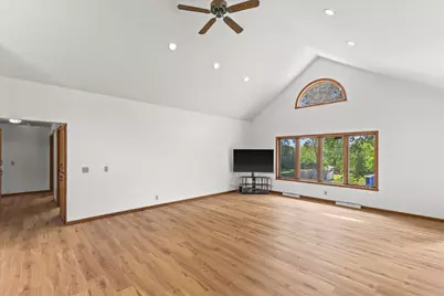 2931 W Franklin Ter, Franklin, WI 53132 - Photo 21
