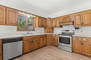 2931 W Franklin Terrace, Franklin, WI 53132 - Photo 15