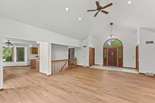 2931 W Franklin Terrace, Franklin, WI 53132 - Photo 5