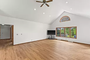 2931 W Franklin Terrace, Franklin, WI 53132 - Photo 19