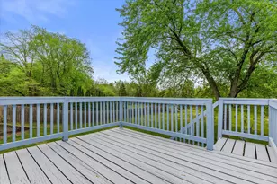 2931 W Franklin Terrace, Franklin, WI 53132 - Photo 9