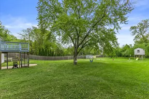 2931 W Franklin Terrace, Franklin, WI 53132 - Photo 51