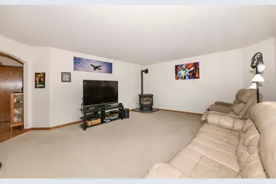 606 E Emily Ave, Elkhorn, WI 53121 - Photo 5