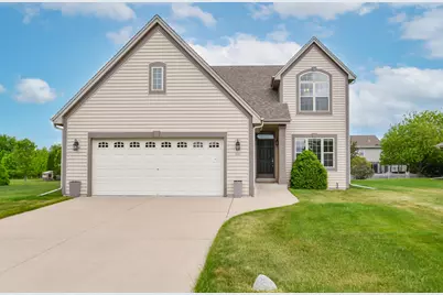 606 E Emily Ave, Elkhorn, WI 53121 - Photo 1