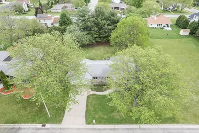 611  Maple Crest Ln, Watertown, WI 53094 - Photo 5