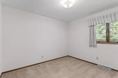 611  Maple Crest Ln, Watertown, WI 53094 - Photo 21