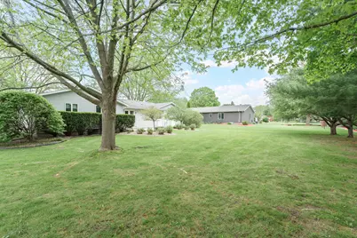 611  Maple Crest Ln, Watertown, WI 53094 - Photo 33