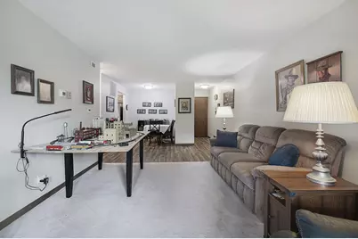N84W15979  Menomonee Ave #109, Menomonee Falls, WI 53051 - Photo 3