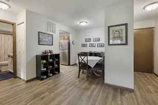 n84w15979 Menomonee Ave, Menomonee Falls, WI 53051 - Photo 7