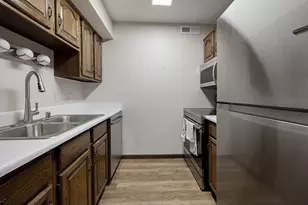 n84w15979 Menomonee Ave, Menomonee Falls, WI 53051 - Photo 9
