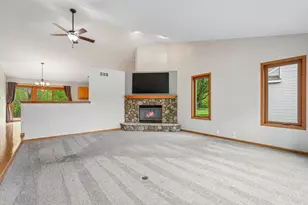 2423 Judith Ln, Waukesha, WI 53188 - Photo 7
