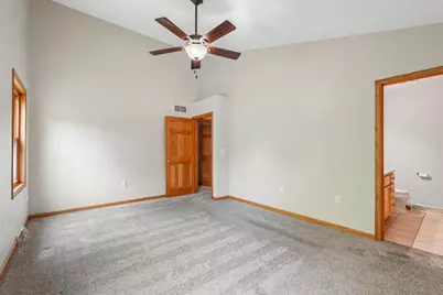 2423  Judith Ln, Waukesha, WI 53188 - Photo 21
