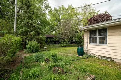 1711 W Mill Rd, Glendale, WI 53209 - Photo 31