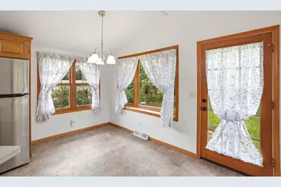 1711 W Mill Rd, Glendale, WI 53209 - Photo 13