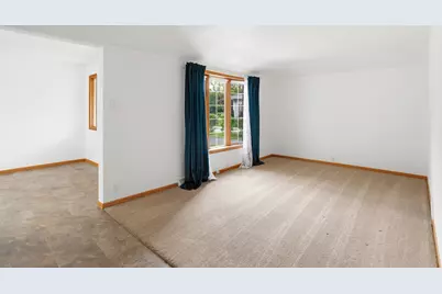 1711 W Mill Rd, Glendale, WI 53209 - Photo 7