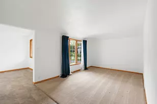 1711 W Mill Rd, Glendale, WI 53209 - Photo 7