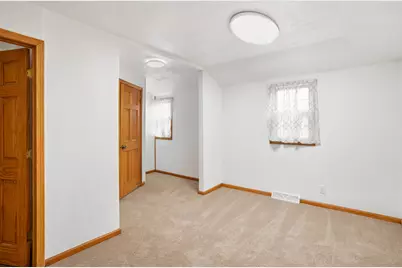 1711 W Mill Rd, Glendale, WI 53209 - Photo 17