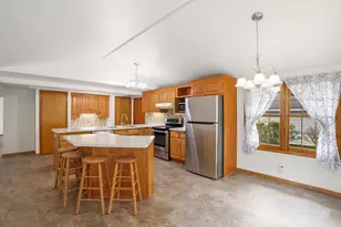 1711 W Mill Rd, Glendale, WI 53209 - Photo 11