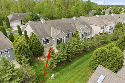 2412  Stoney Ln #2, Grafton, WI 53024 - Photo 3