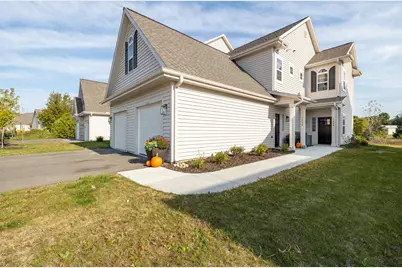 1881  Woodland Way #420-1, Slinger, WI 53086 - Photo 3