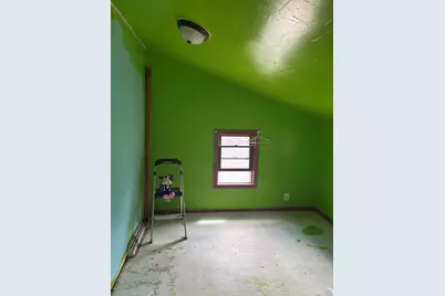 1221 S 12th St, Manitowoc, WI 54220 - Photo 3