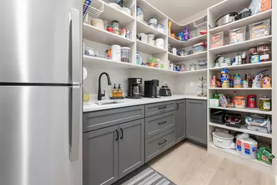 10009 W Farmdale Estates Ct, Mequon, WI 53097 - Photo 23